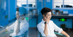 ...电竞逛戏无疑是近年来最火的话题之